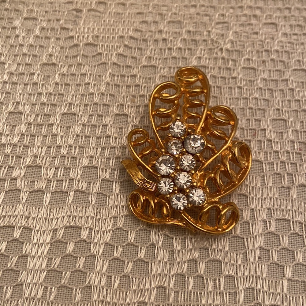Vintage Brooches - Picture 5 of 8